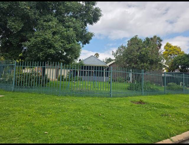 4 BEDROOM PROPERTY TO RENT IN BIRCH ACRES